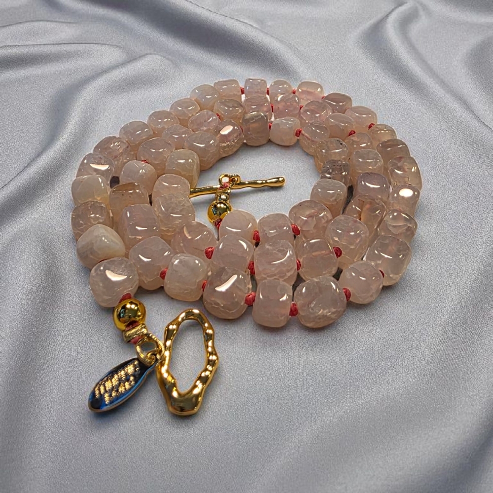 SALE!! Stylish Pale Rose Quartz Necklace - Picture 5 of 5